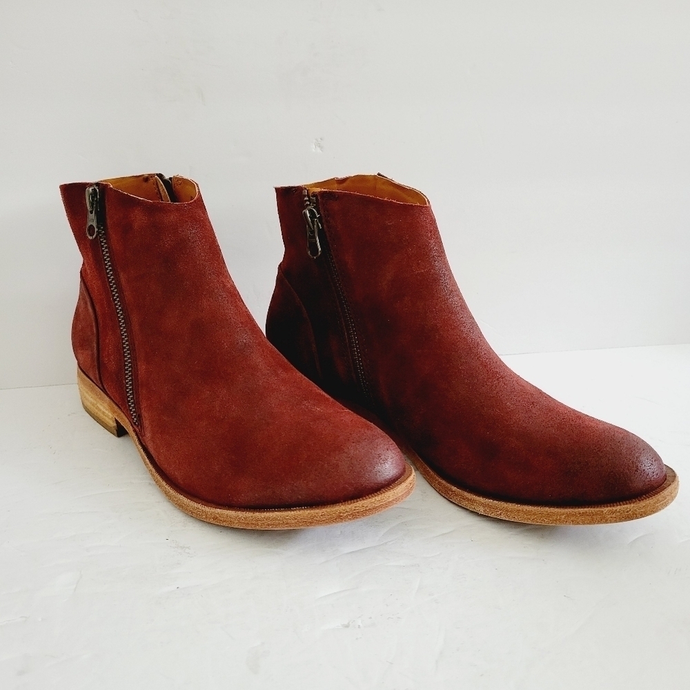 KORK-EASE Women's Riley Distresssed Bootie in Brick, Size 7